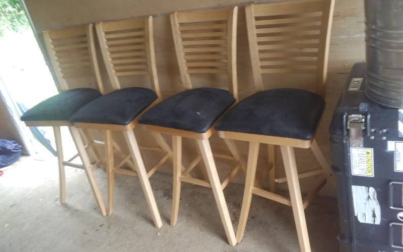 lot 54 image: 4-WoodBlack Seat Swivel Bar Stools