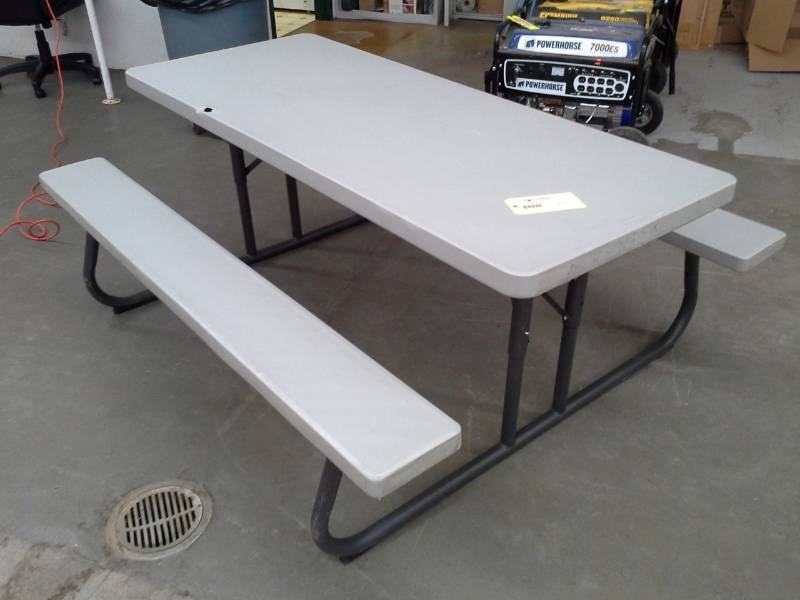 Plastic Folding Picnic Table