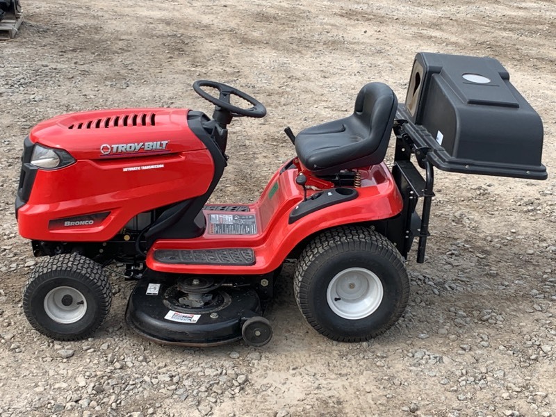 lot 3 image: Troy-Bilt Bronco Lawn Tractor