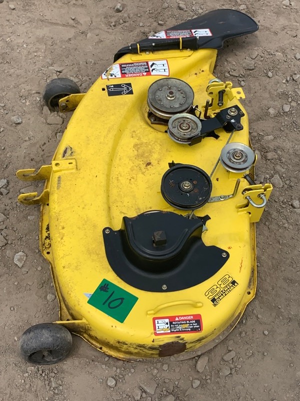 lot 10 image: John Deere 38 Mower Deck