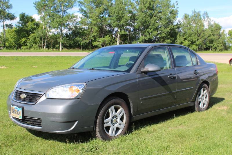 lot 3826 image: 2008 Chevrolet Malibu LT Classic