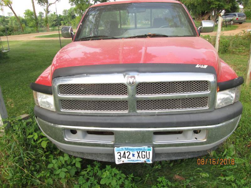lot 2 image: 1995 Dodge Ram 1500 Laramie XLT V8 Engine