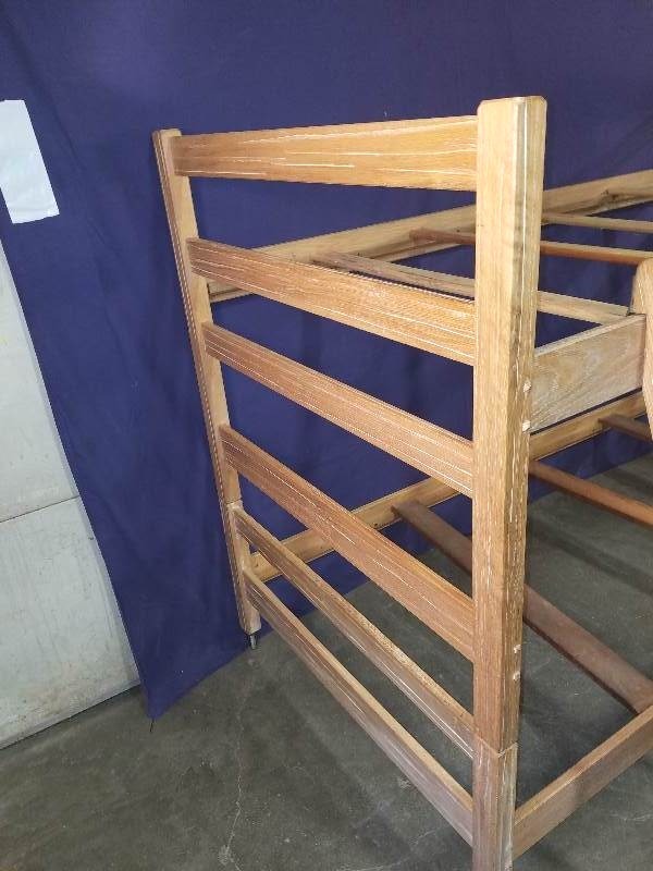 lot 41 image: Nice Oak Bunk Bed