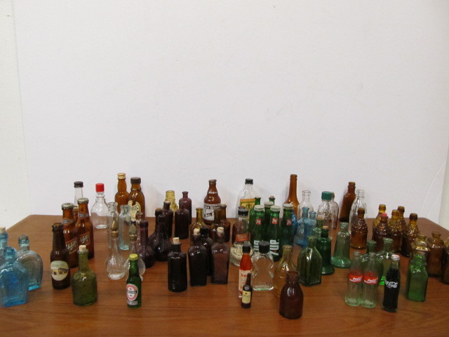 lot 90 image: Large Lot of Advertising etc Mini Bottles
