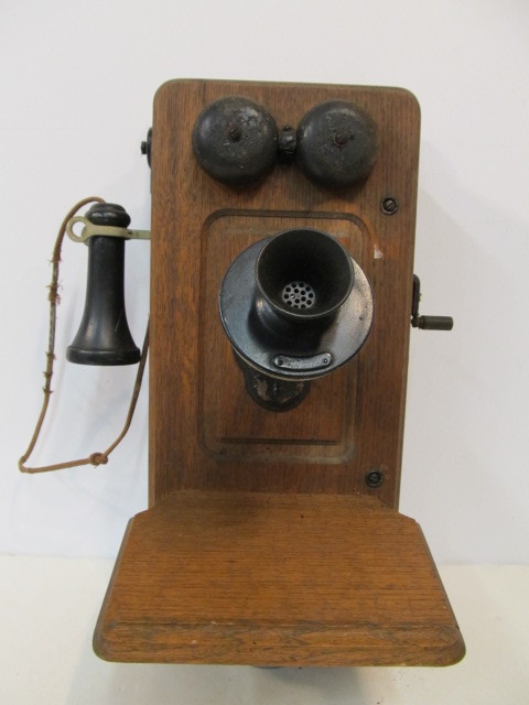 lot 165 image: Antique Oak Hand Crank Wall Telephone