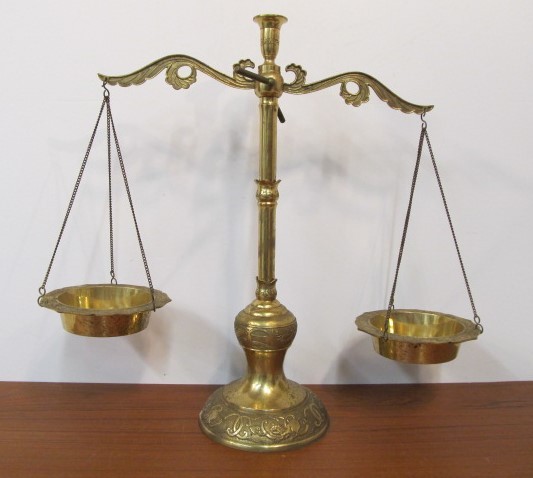 lot 159 image: Large Vintage Solid Brass Balance Scale