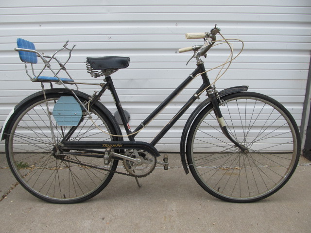 lot 115 image: Vintage TRIUMPH Bicycle