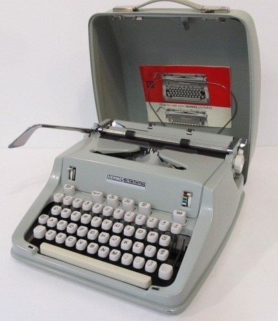 lot 213 image: Nice Vintage HERMES 3000 Typewriter