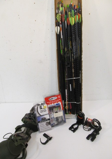 lot 217 image: Large Lot of Bow HuntingArchery Arrows wAccessories