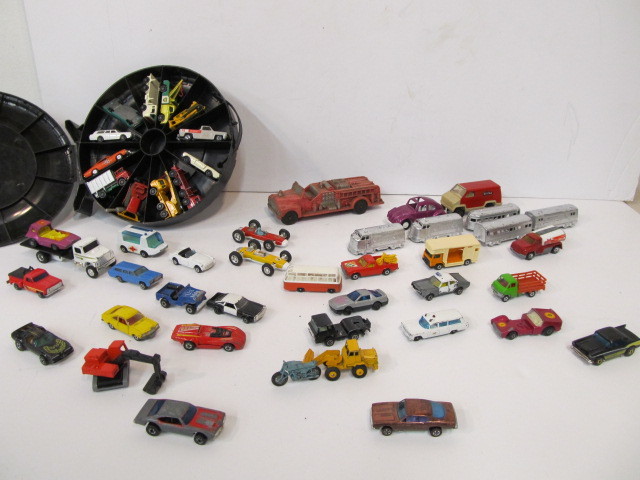 lot 219 image: Nice Lot of Old Diecast Cars Matchbox Hot Wheels & Others