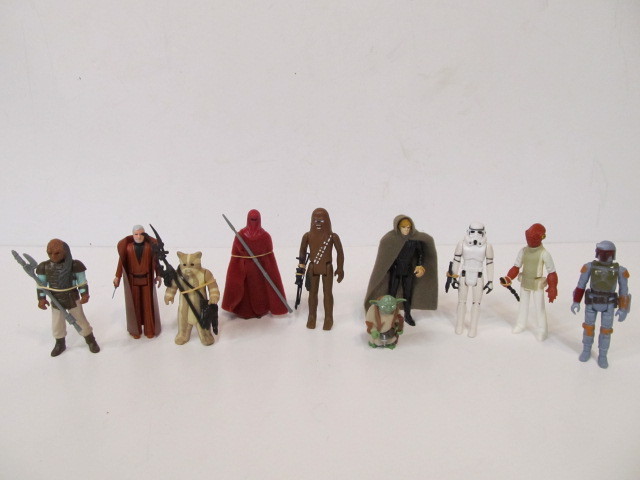 lot 235 image: NICE Lot of 10 Original Vintage 1970s to Early 80s STAR WARS Action Figures #2