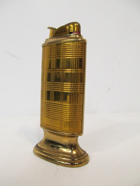 lot 252 image: Vintage EVANS Gold Plated Table Lighter