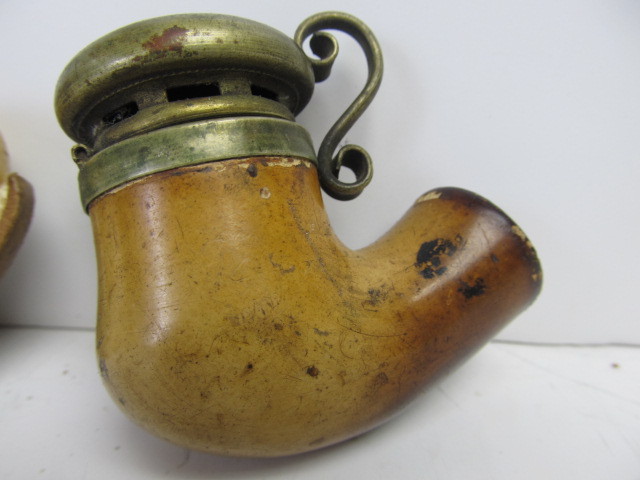 lot 257 image: 2 Antique Meerschaum Smoking Pipes