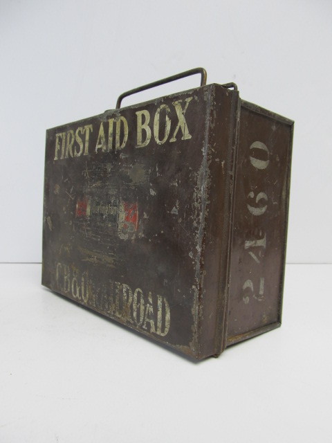 lot 266 image: Antique BURLINGTON ROUTE Railroad Train First Aid Kit