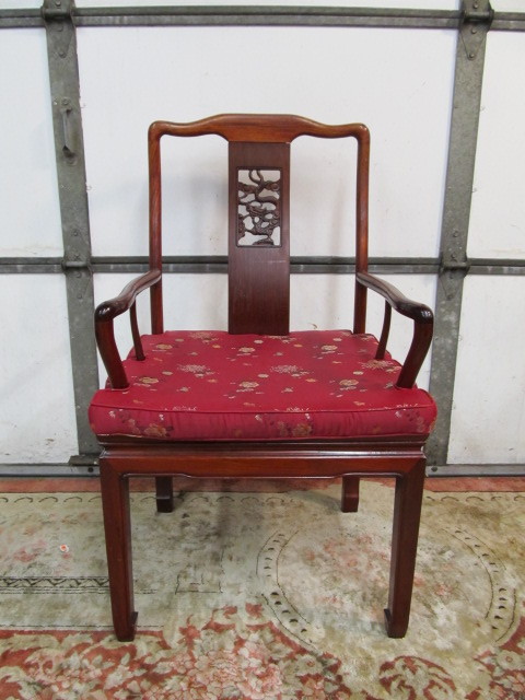 lot 15 image: NICE Vintage Oriental Carved Armchair