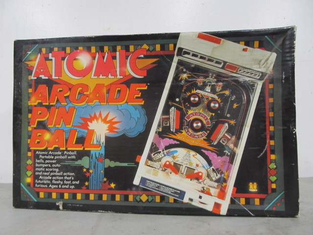 lot 289 image: Vintage 1979 ATOMIC ARCADE Pinball Game wBox