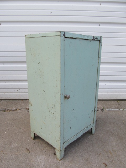 lot 305 image: Vintage Industrial Metal Small Cabinet