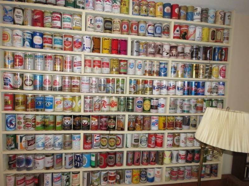 lot 301 image: HUGE Collection of Vintage 1970s Era Beer Cans