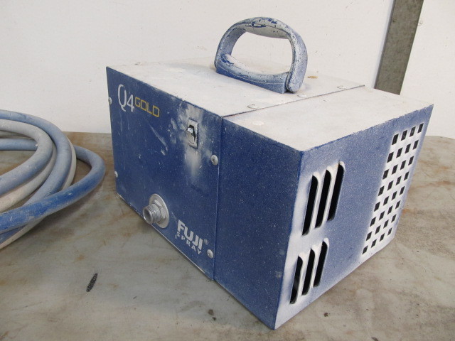 lot 319 image: Quality Working FUJI Q4 Gold HVLP Paint Sprayer