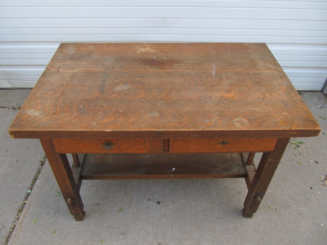 lot 332 image: Arts & Crafts Mission Style Library TableDesk wDrawers