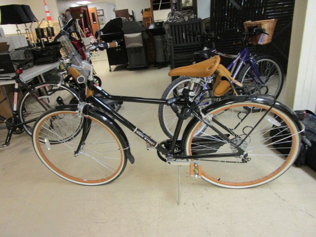 MAIN STREET LEXINGTON CRUISER BIKE AN OUTDOOR AND FURNITURE