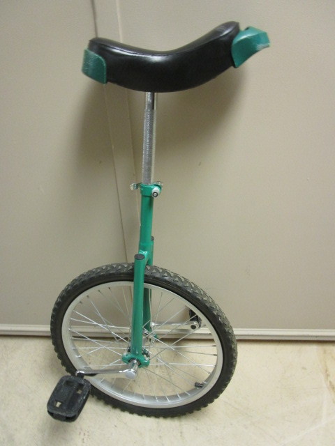 lot 429 image: POWER CIRCLE UNICYCLE