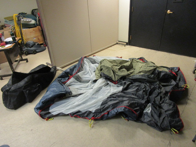 lot 434 image: MOUNTAIN TRAIL TENT