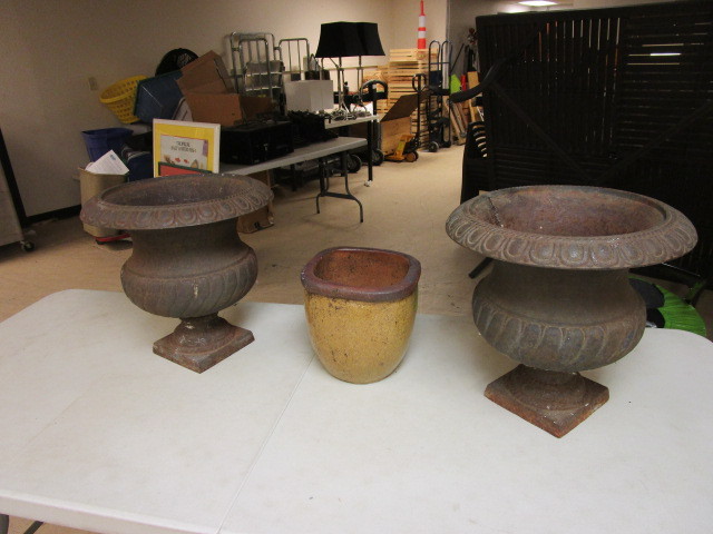 lot 447 image: THREE FLOWER POTS