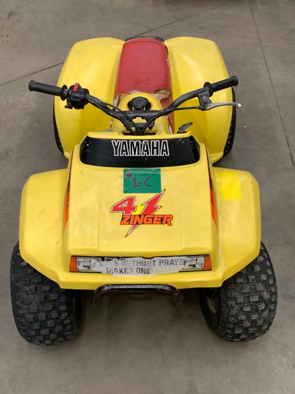 lot 6 image: 1988 Yamaha 4-Zinger Youth ATV