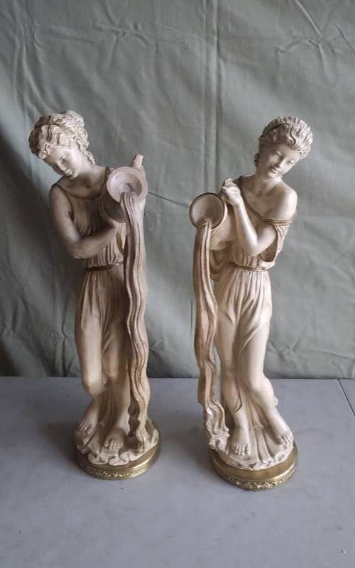lot 2 image: Pair Of Vintage Statues By Universal Statuary 1959