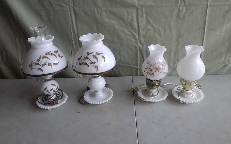 lot 4 image: 4-Milk Glass Lamps