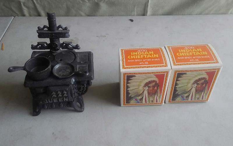 lot 14 image: Cast Iron Toy Stove, 2-Avon Indian Chieftain After Shave