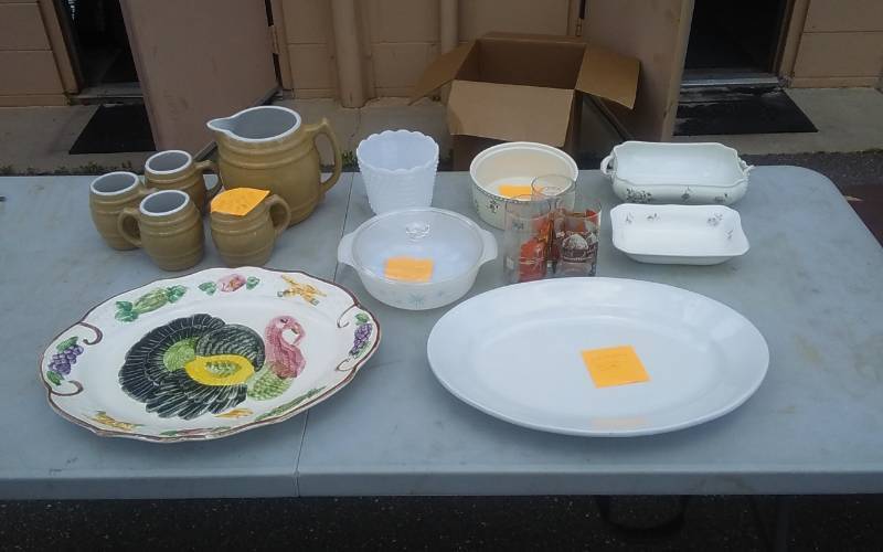 lot 27 image: Lot Of Assorted Glasswares, Platters