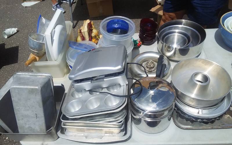 lot 35 image: Cookware, Bakeware, Tupperware & More