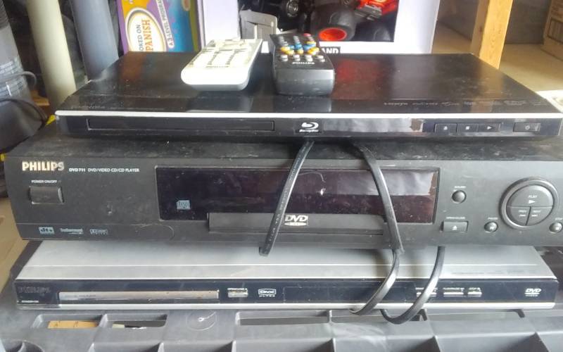 lot 20 image: 2-Philips DVD Players, 1-Toshiba Blue Ray Player