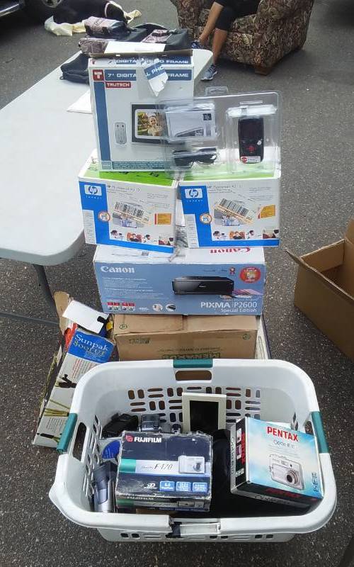 lot 30 image: Digital Cameras, Photo Printers, Tri-Pod, More