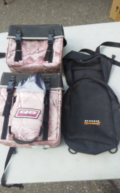 lot 32 image: Quadboss ATV Bag, Quadgear ATV Bag