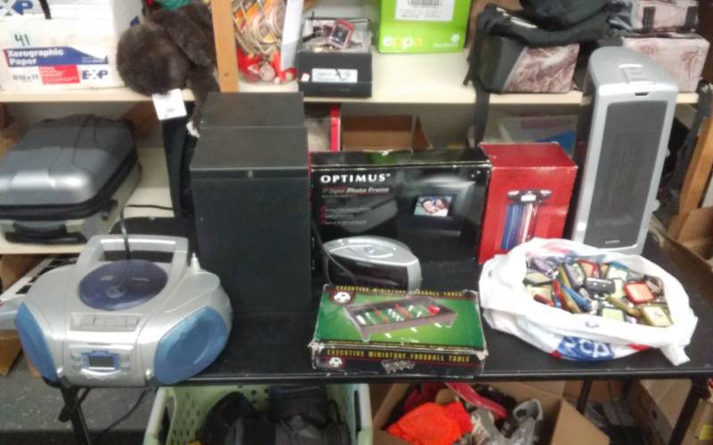 lot 45 image: Foot LockerTrunk & Contents