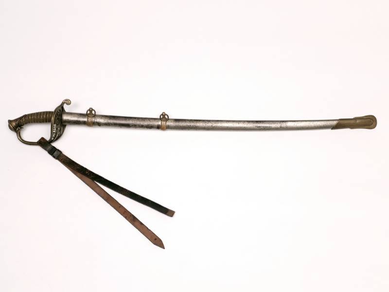lot 100 image: Civil War Officers Sword and Scabbard