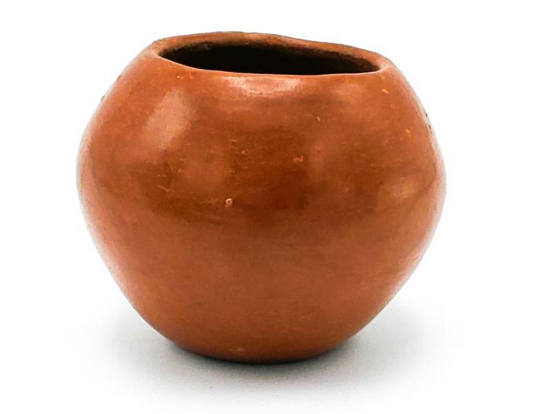lot 234 image: Unsigned 3 12 Hopi Native American Red Pottery