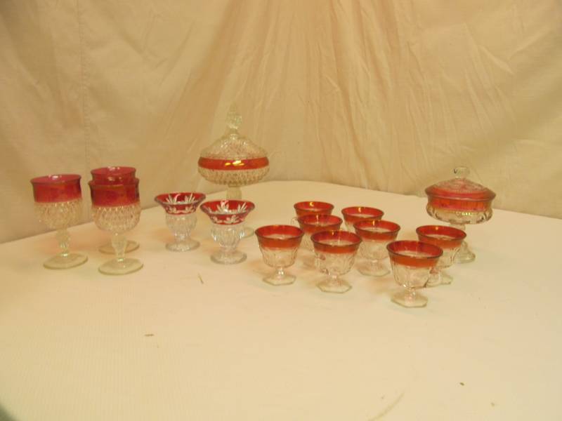 lot 19 image: Ruby Flash Dishes