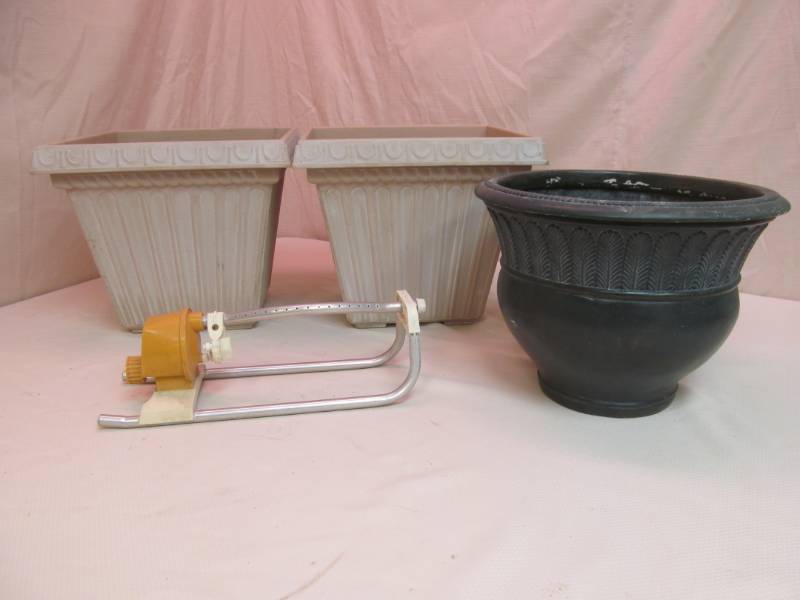 lot 49 image: Planters, Sprinkler