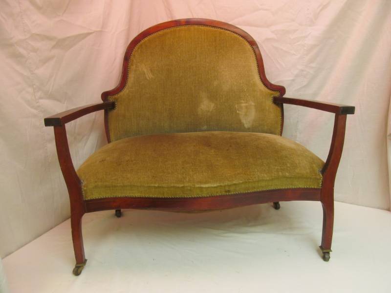 lot 50 image: Vintage Bench