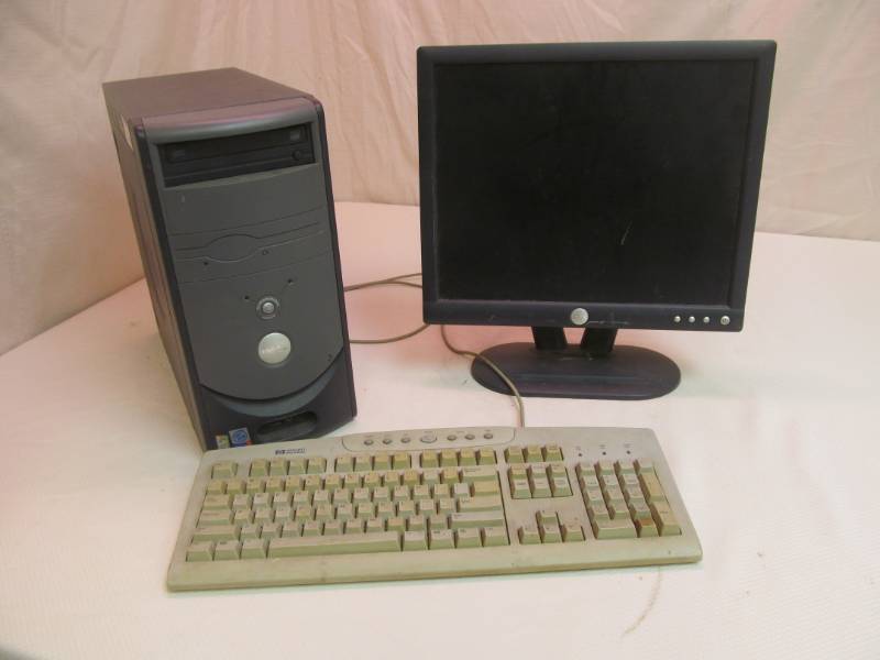 lot 61 image: Dell Computer, Monitor, Keyboard
