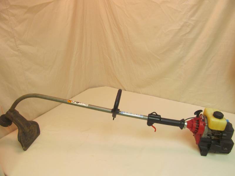 lot 76 image: yard machine trimmer