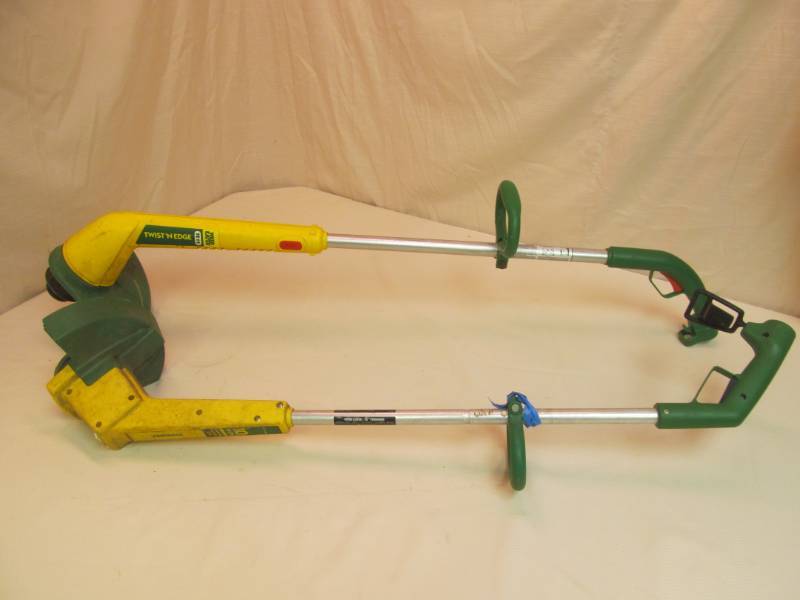 lot 86 image: twist N edge trimmer