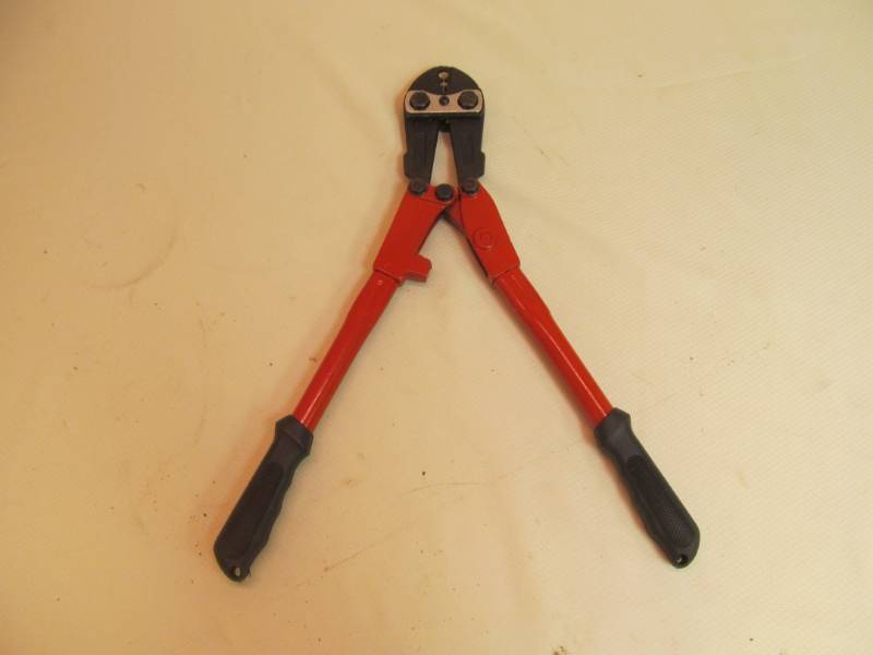 lot 88 image: bolt cutter