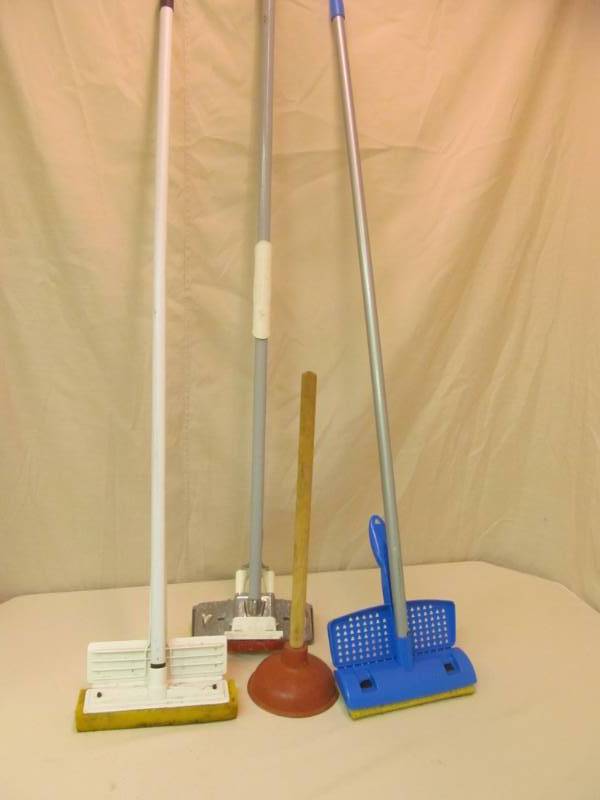 lot 95 image: mops, plunger