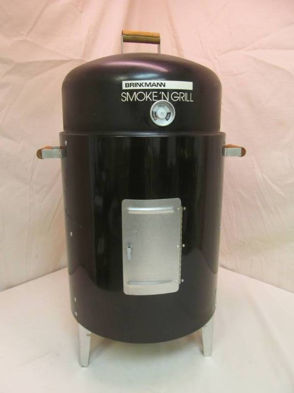 lot 113 image: Brinkman smoke n grill