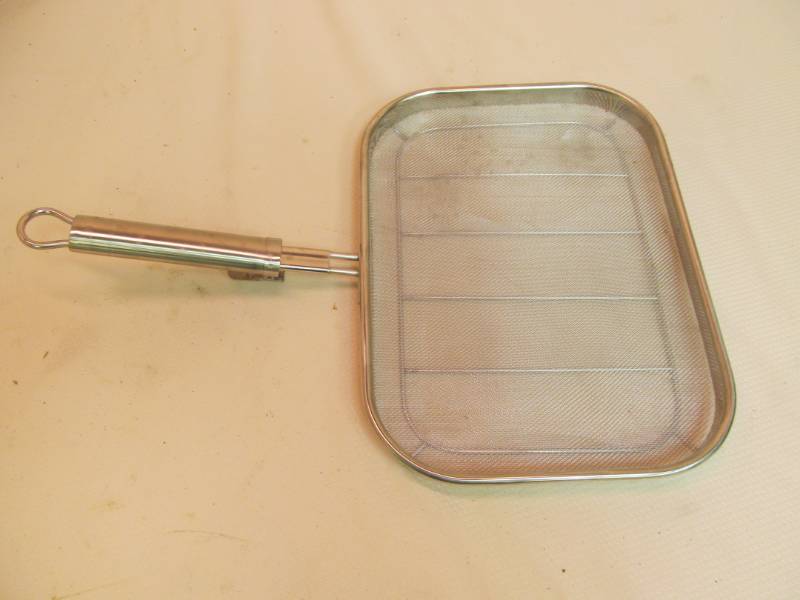 lot 126 image: fish grill basket
